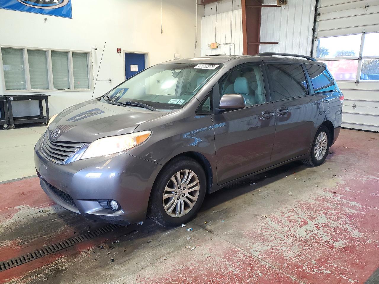 2014 TOYOTA SIENNA XLE 8-PASSENGER | 5TDYK3DC6ES493318 | UPCARS