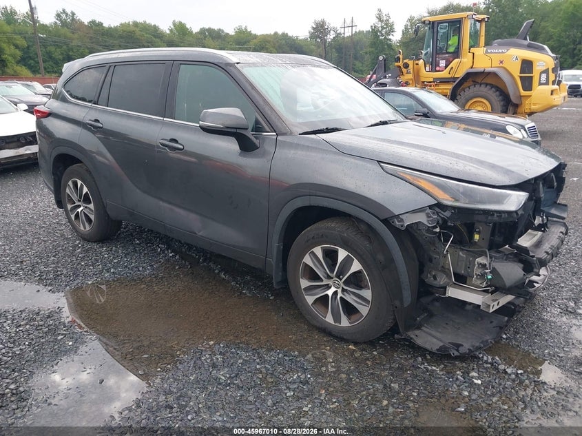 2021 TOYOTA HIGHLANDER XLE | 5TDGZRBH4MS525738 | UPCARS