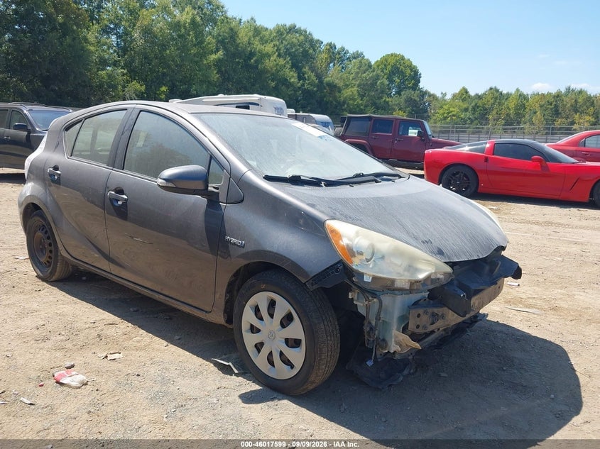 2013 TOYOTA PRIUS C TWO | JTDKDTB36D1055719 | UPCARS
