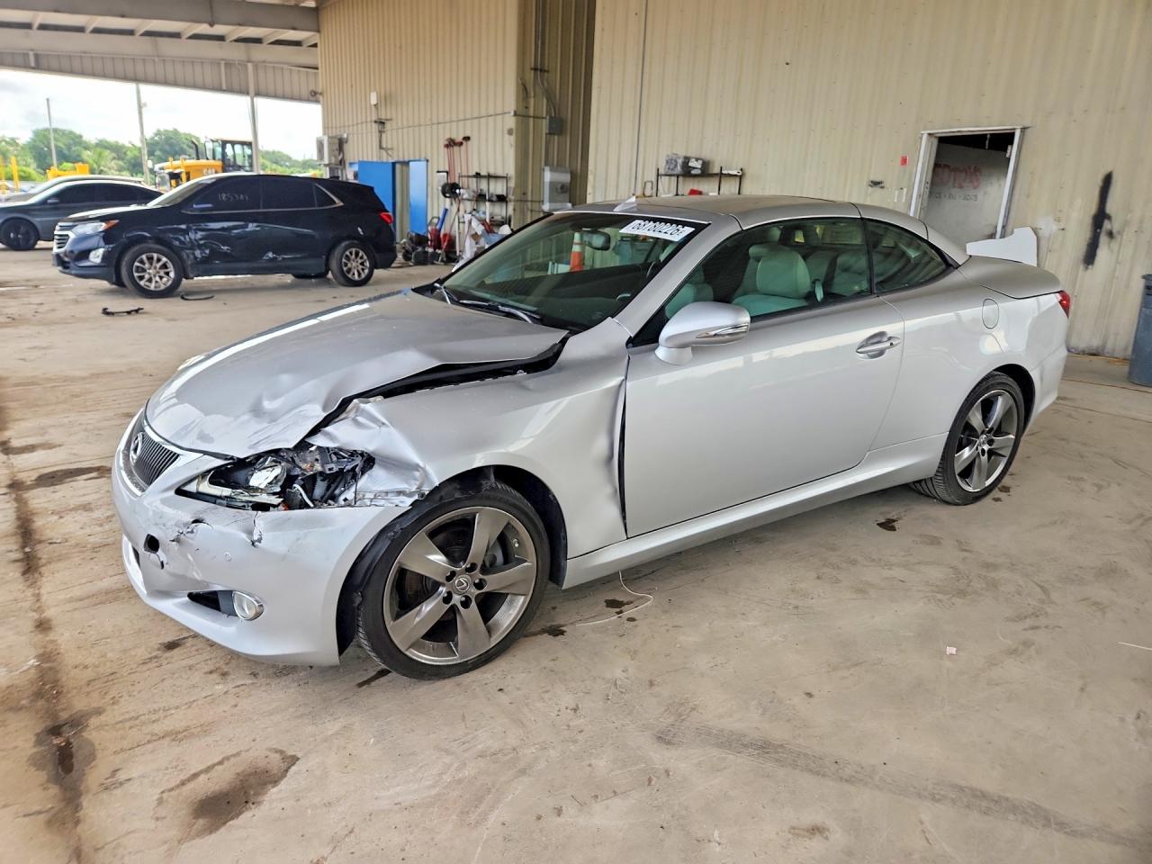 2011 LEXUS IS BASE | JTHFF2C22B2517646 | UPCARS