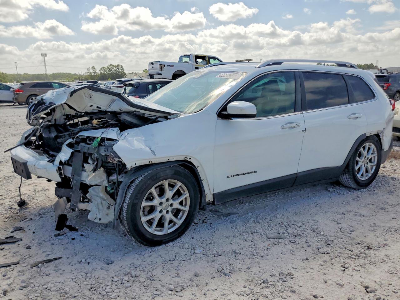 2014 JEEP CHEROKEE LATITUDE | 1C4PJLCS5EW155352 | UPCARS