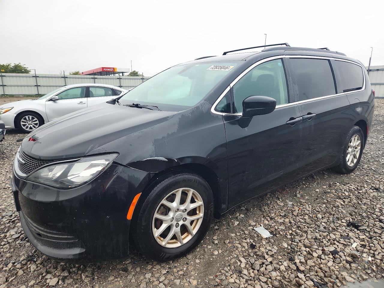 2017 CHRYSLER PACIFICA LX | 2C4RC1CG9HR519756 | UPCARS