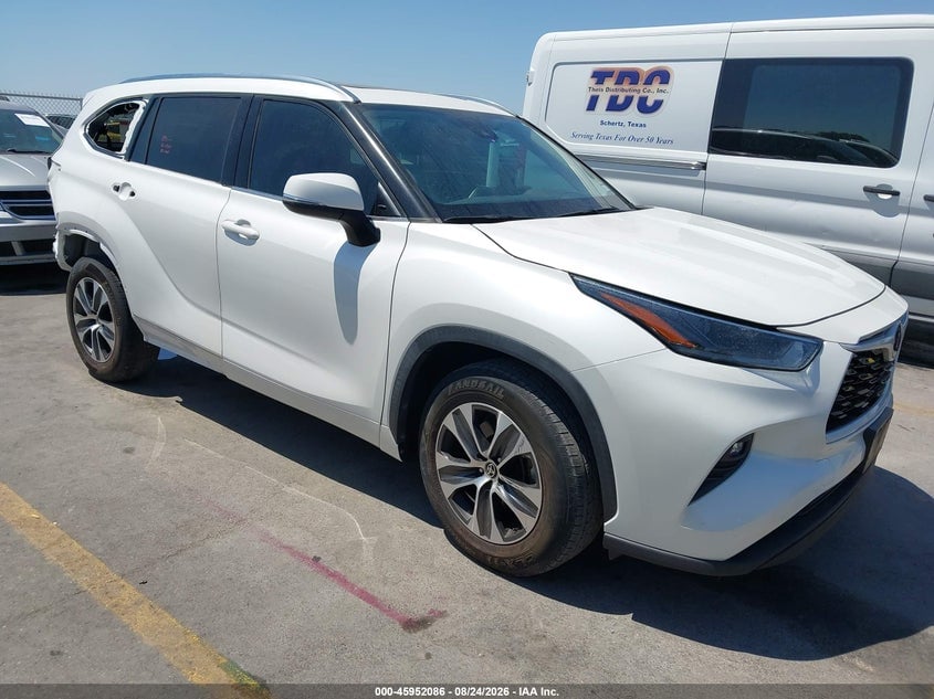 2021 TOYOTA HIGHLANDER XLE | 5TDGZRAH3MS032862 | UPCARS