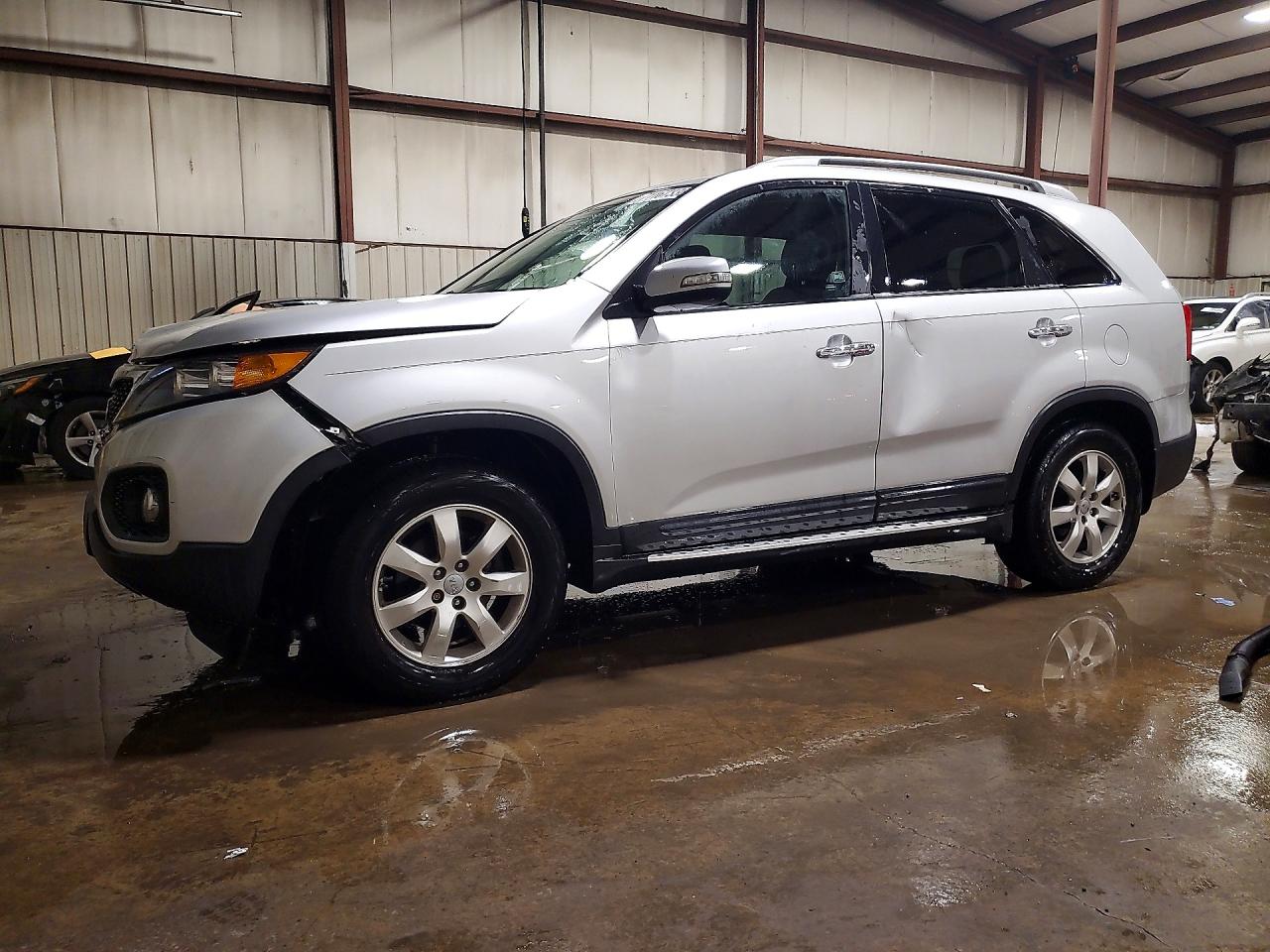 2013 KIA SORENTO LX | 5XYKT4A21DG372955 | UPCARS