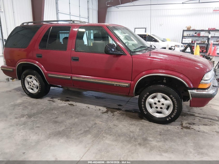1998 CHEVROLET BLAZER LS | 1GNDT13W4WK123951 | UPCARS