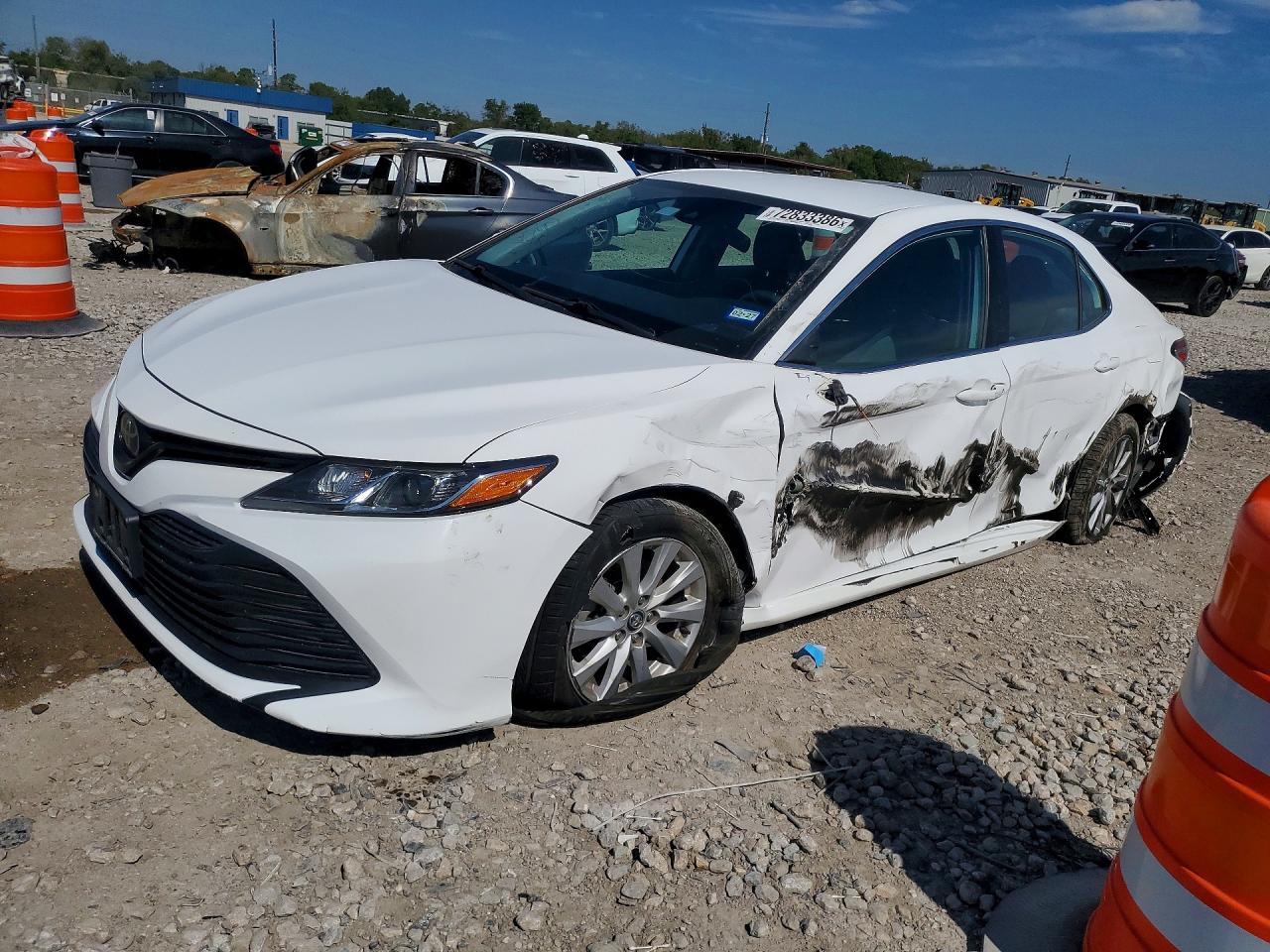 2020 TOYOTA CAMRY LE | 4T1C11AK4LU332516 | UPCARS