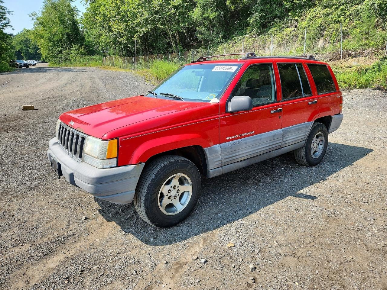 1998 JEEP CHEROKEE LAREDO | 1J4GZ58S7WC274370 | UPCARS
