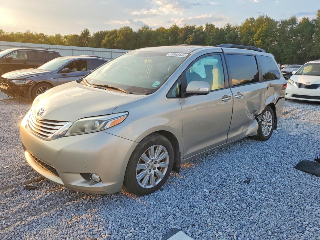 2017 TOYOTA SIENNA LIMITED 7-PASSENGER | 5TDYZ3DC5HS785851 | UPCARS