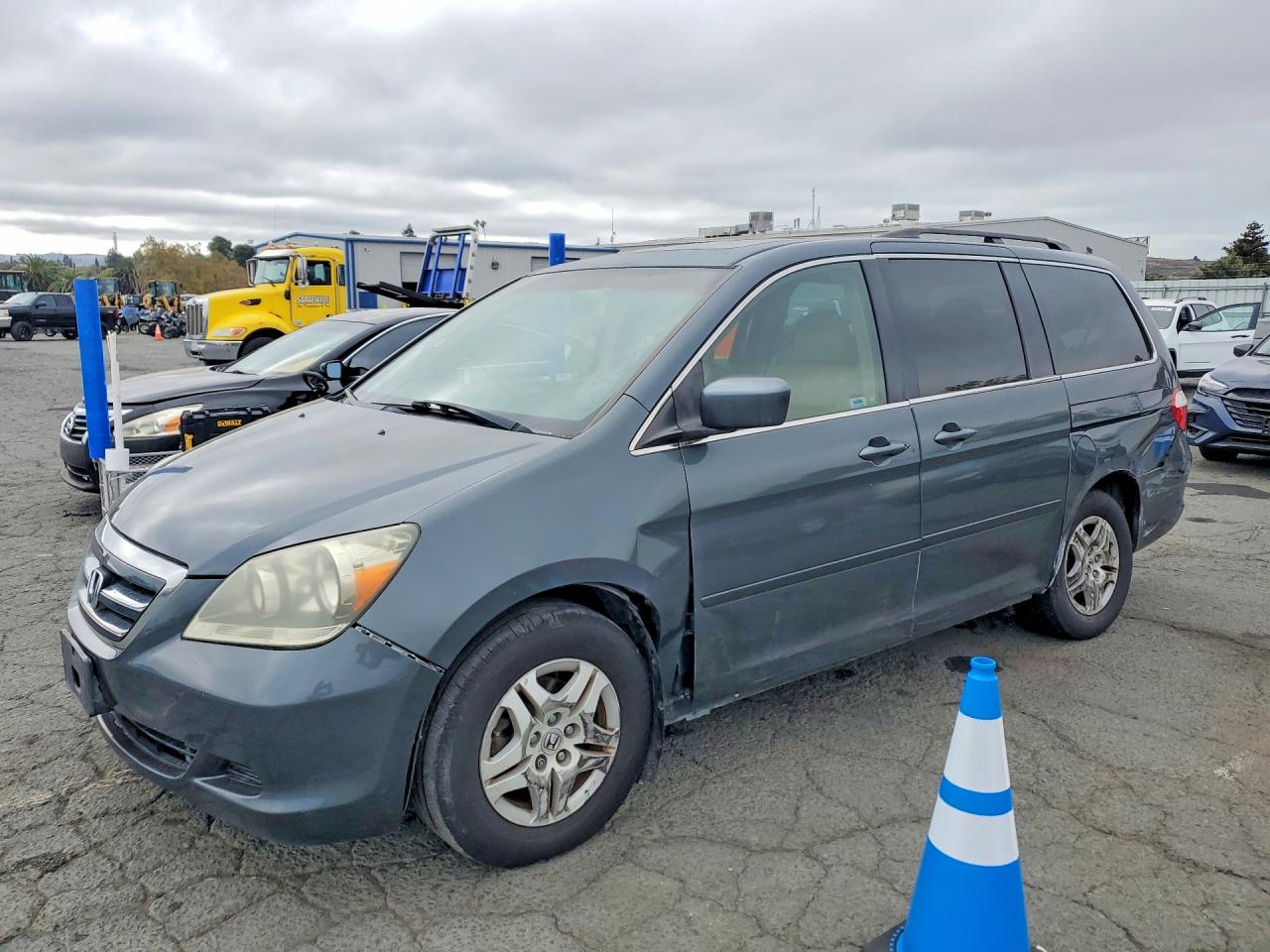 2005 HONDA ODYSSEY EXL | 5FNRL38685B048637 | UPCARS