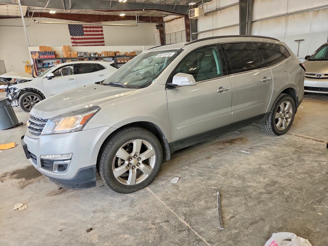 2017 CHEVROLET TRAVERSE LT | 1GNKVGKD1HJ114833 | UPCARS