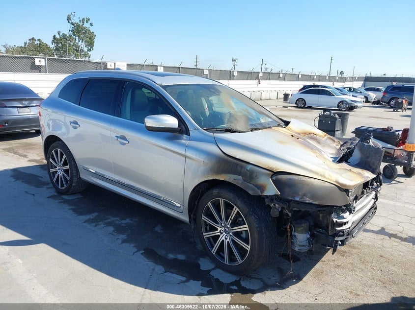 2016 VOLVO XC60 T5 DRIVE-E PREMIER | YV440MDK4G2901100 | UPCARS