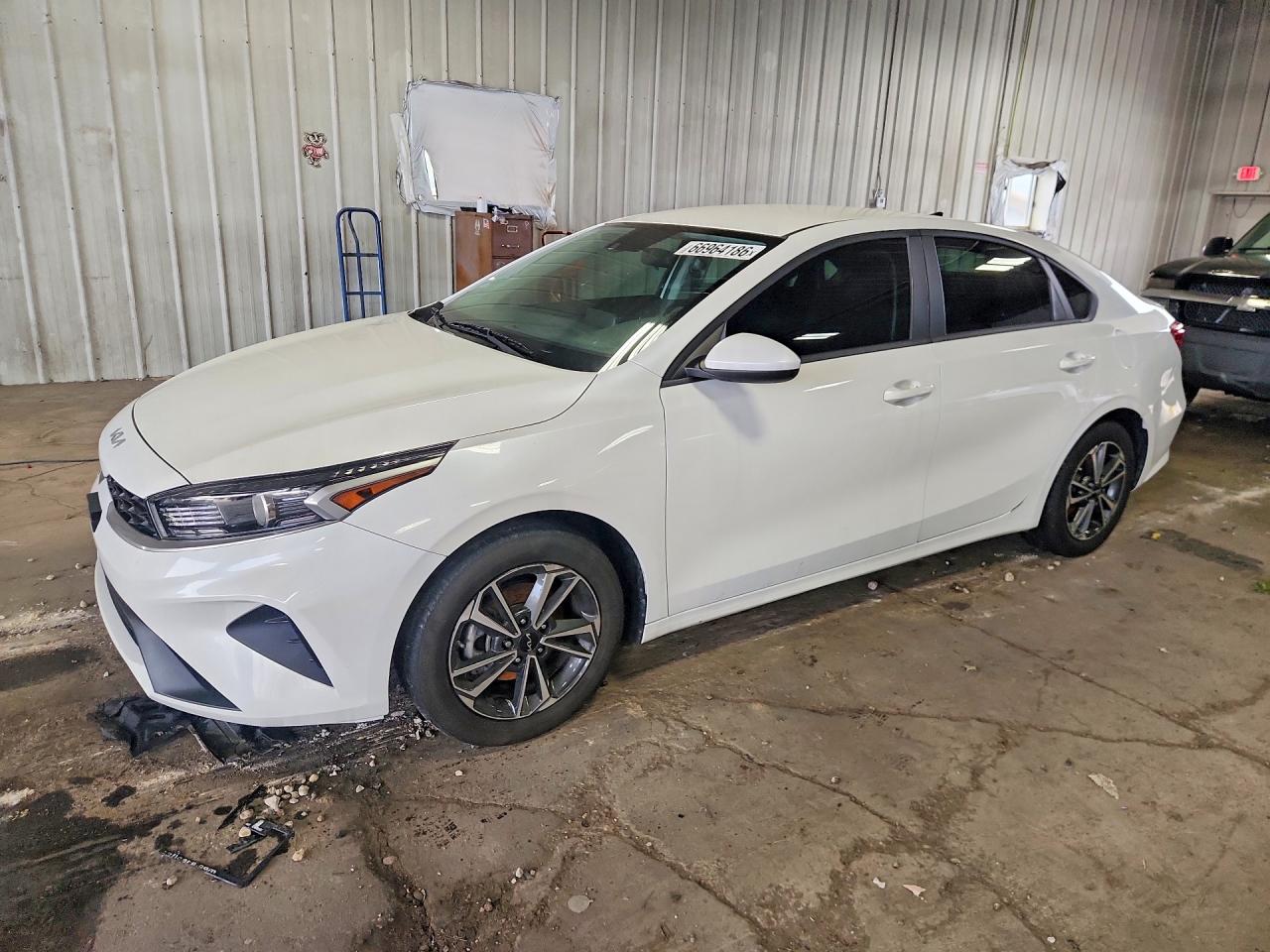 2024 KIA FORTE LXS | 3KPF24AD0RE760351 | UPCARS
