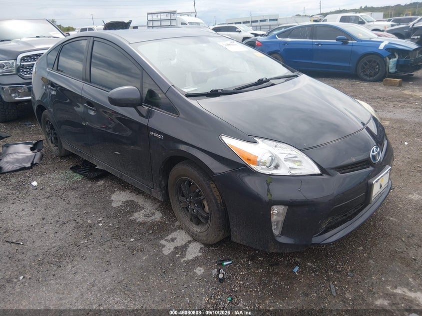 2015 TOYOTA PRIUS TWO | JTDKN3DU8F1949369 | UPCARS
