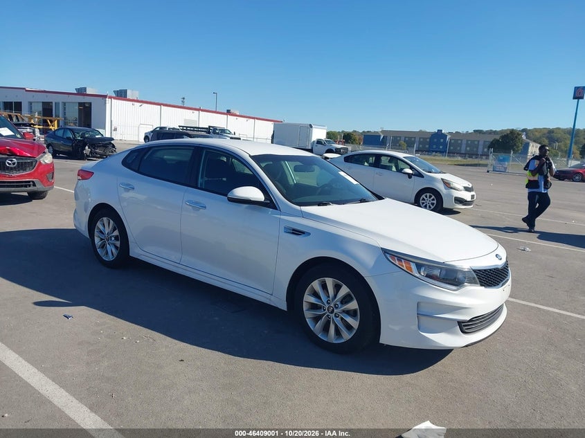 2017 KIA OPTIMA LX | 5XXGT4L36HG161966 | UPCARS