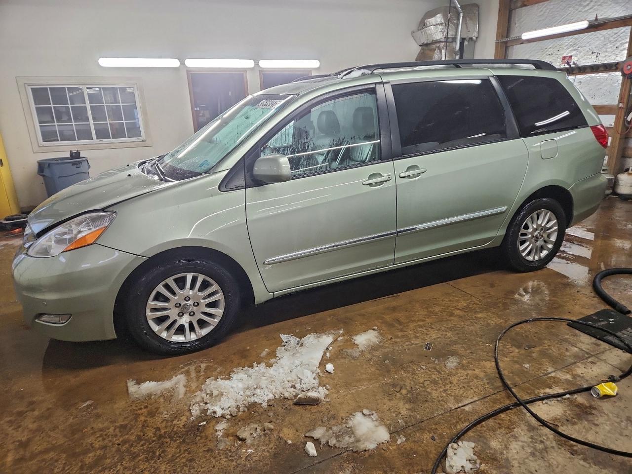 2009 TOYOTA SIENNA LIMITED | 5TDBK22C29S025174 | UPCARS