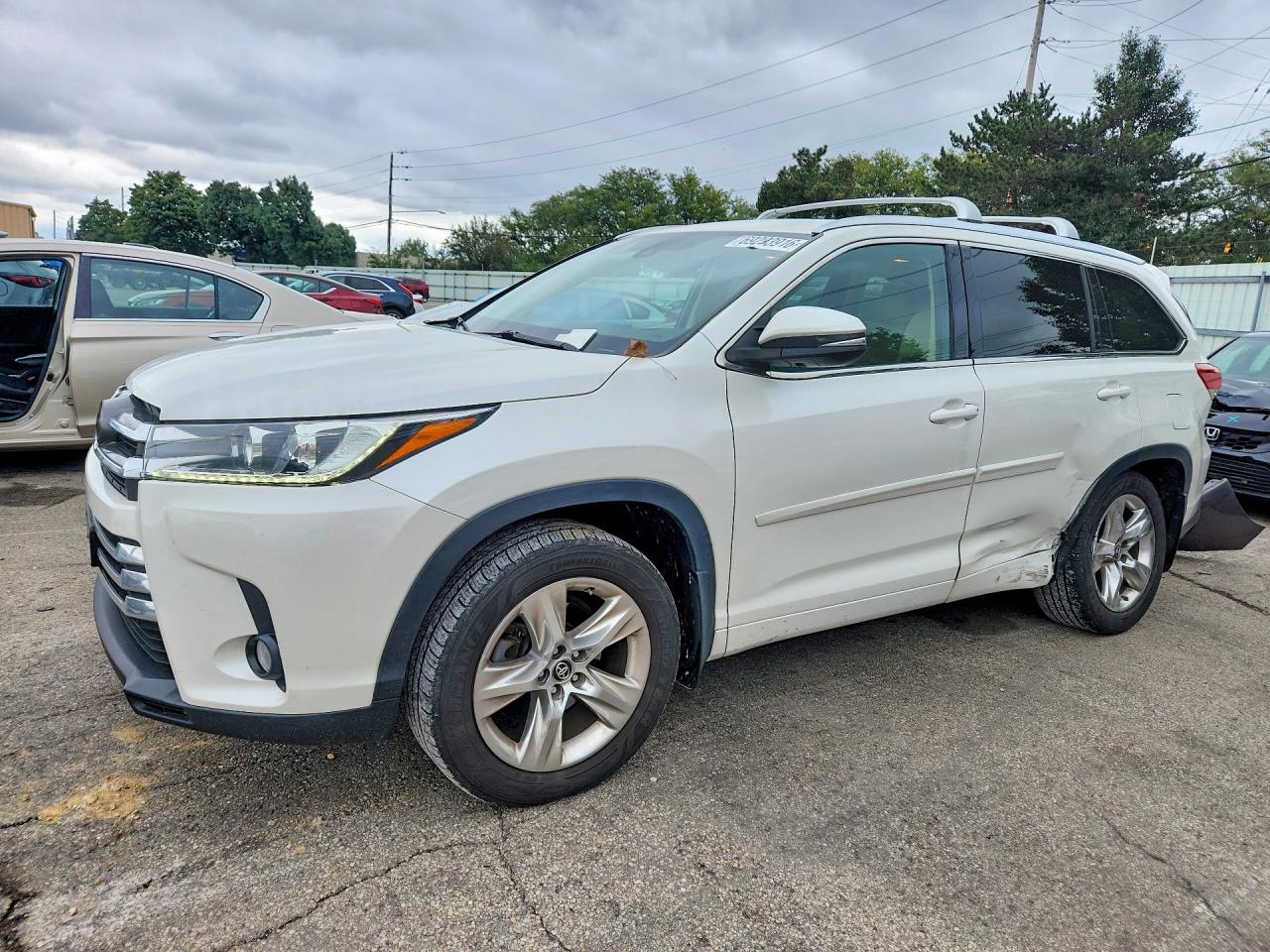 2018 TOYOTA HIGHLANDER LIMITED | 5TDDZRFH6JS866115 | UPCARS