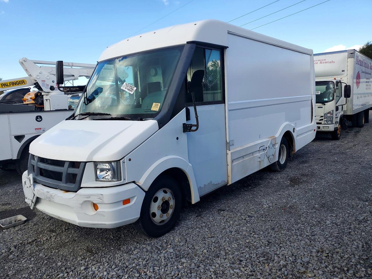 2017 ISUZU NP REACH DELIVERY VAN | JALB4T170H7W00285 | UPCARS
