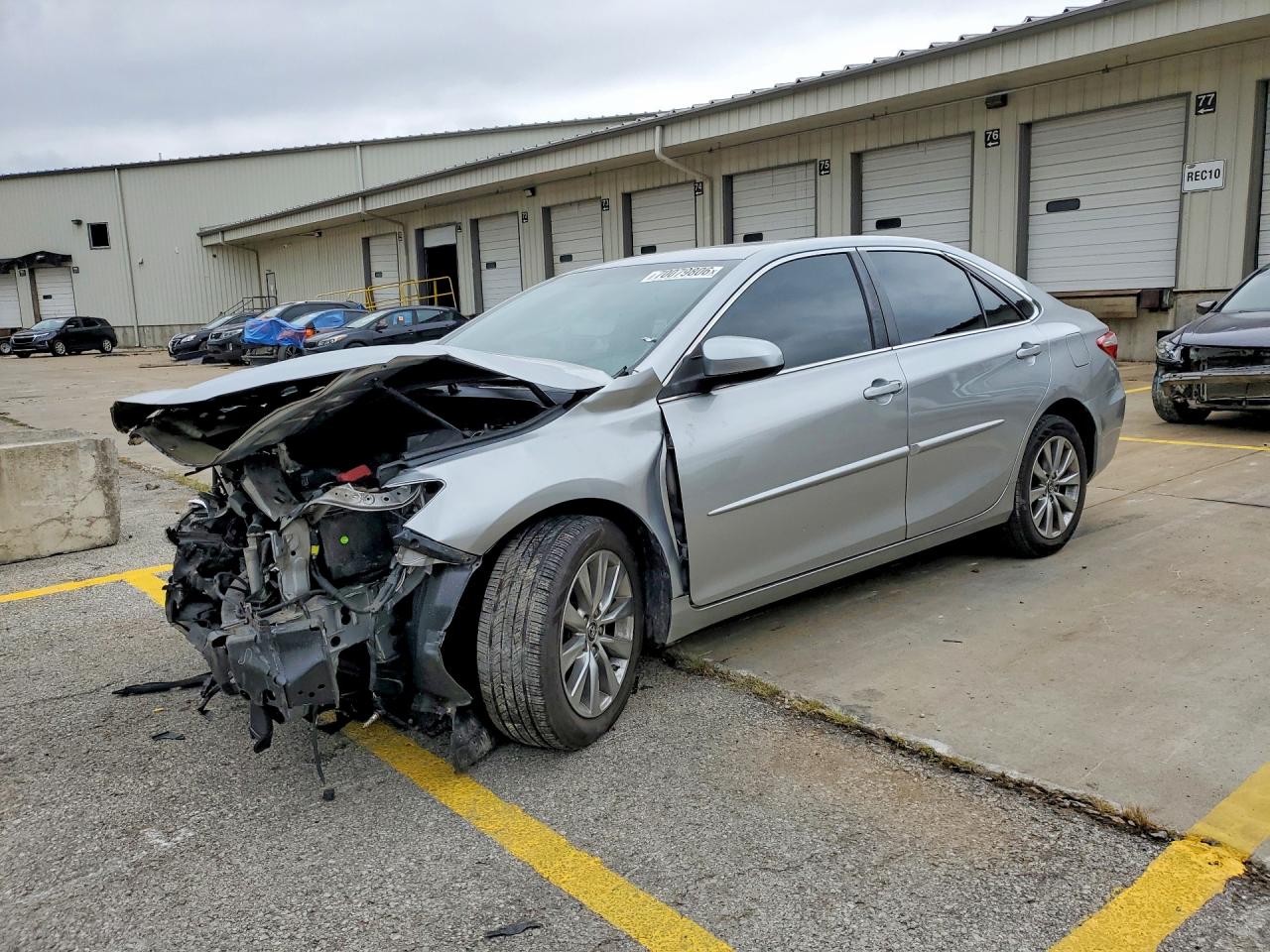 2016 TOYOTA CAMRY XLE | 4T1BF1FK2GU525372 | UPCARS