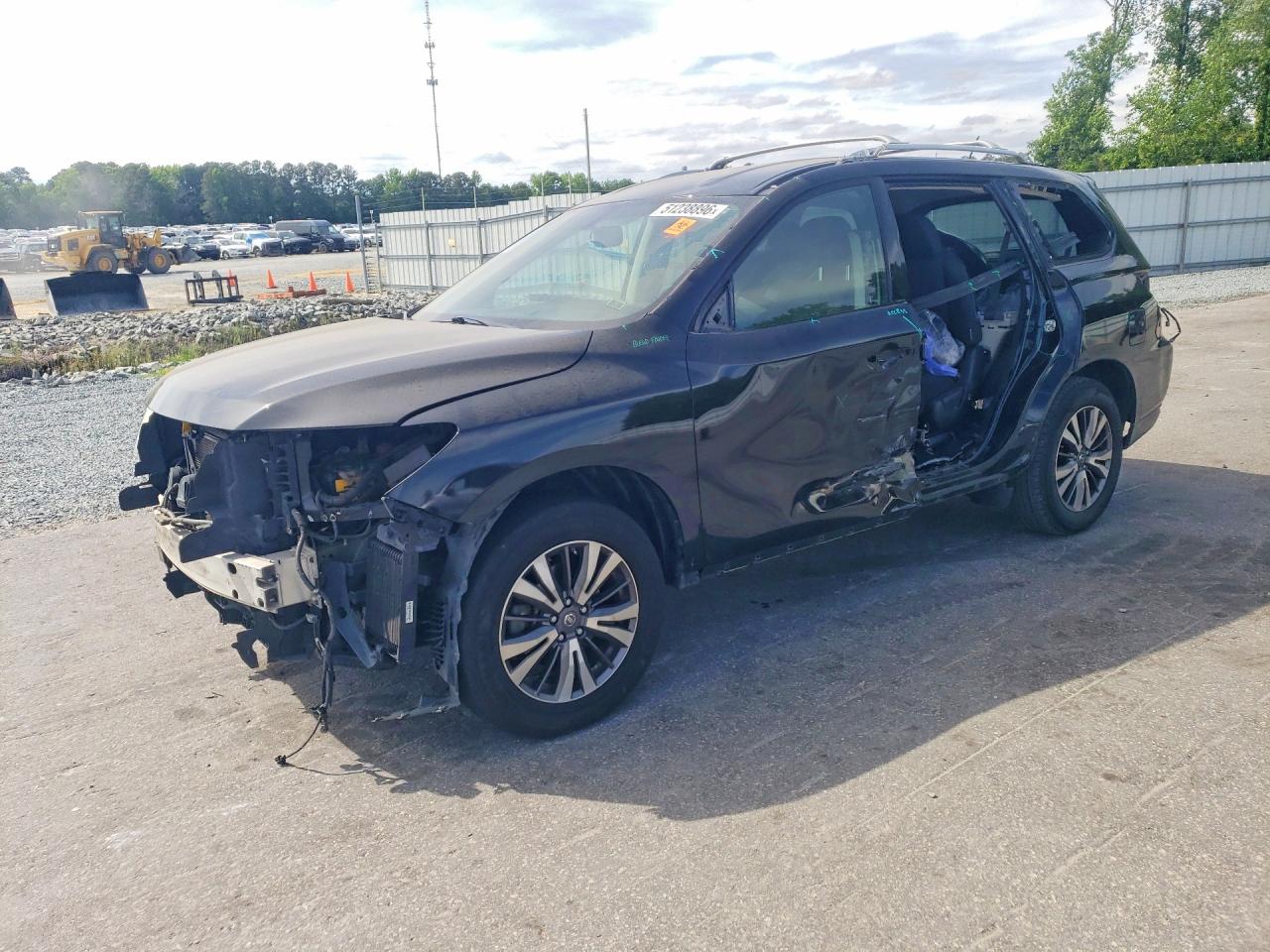 2018 NISSAN PATHFINDER SV | 5N1DR2MM2JC643400 | UPCARS