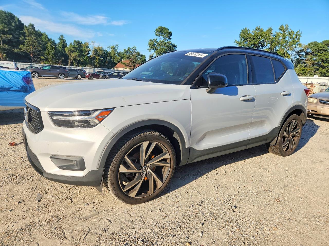 2020 VOLVO XC40 T5 R-DESIGN | YV4162UM5L2219411 | UPCARS