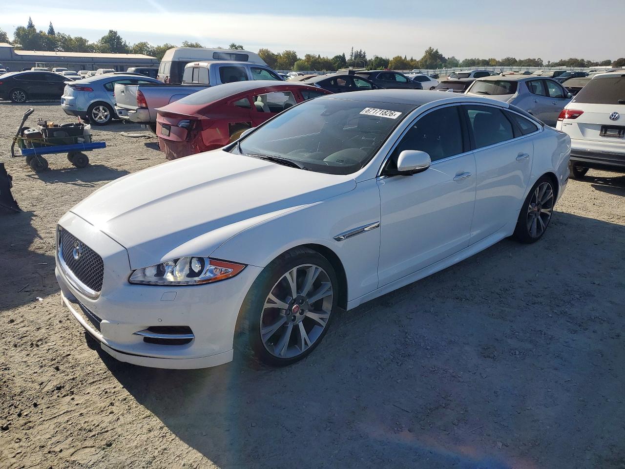 2015 JAGUAR XJ | SAJWJ1CD8F8V86180 | UPCARS