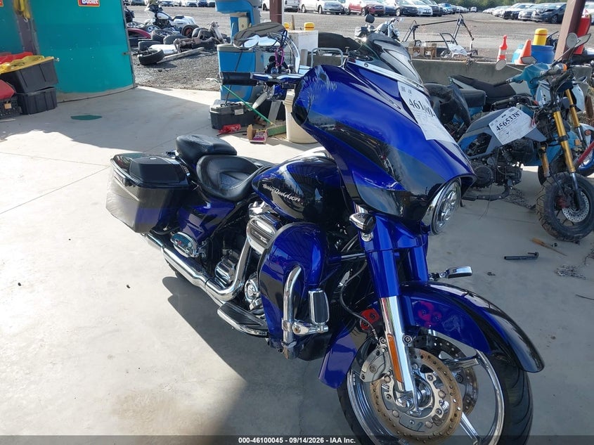 2017 HARLEY-DAVIDSON FLHXSE CVO STREET GLIDE | 1HD1PXF14HB954712 | UPCARS