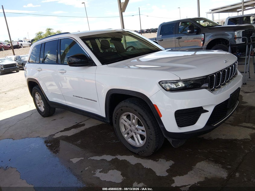 2024 JEEP GRAND CHEROKEE LAREDO 4X4 | 1C4RJHAG4RC200356 | UPCARS