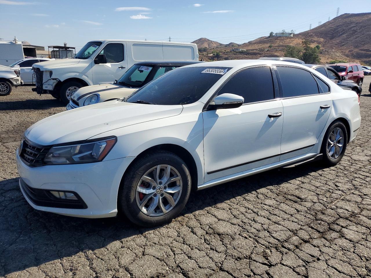 2017 VOLKSWAGEN PASSAT S | 1VWAT7A3XHC027405 | UPCARS