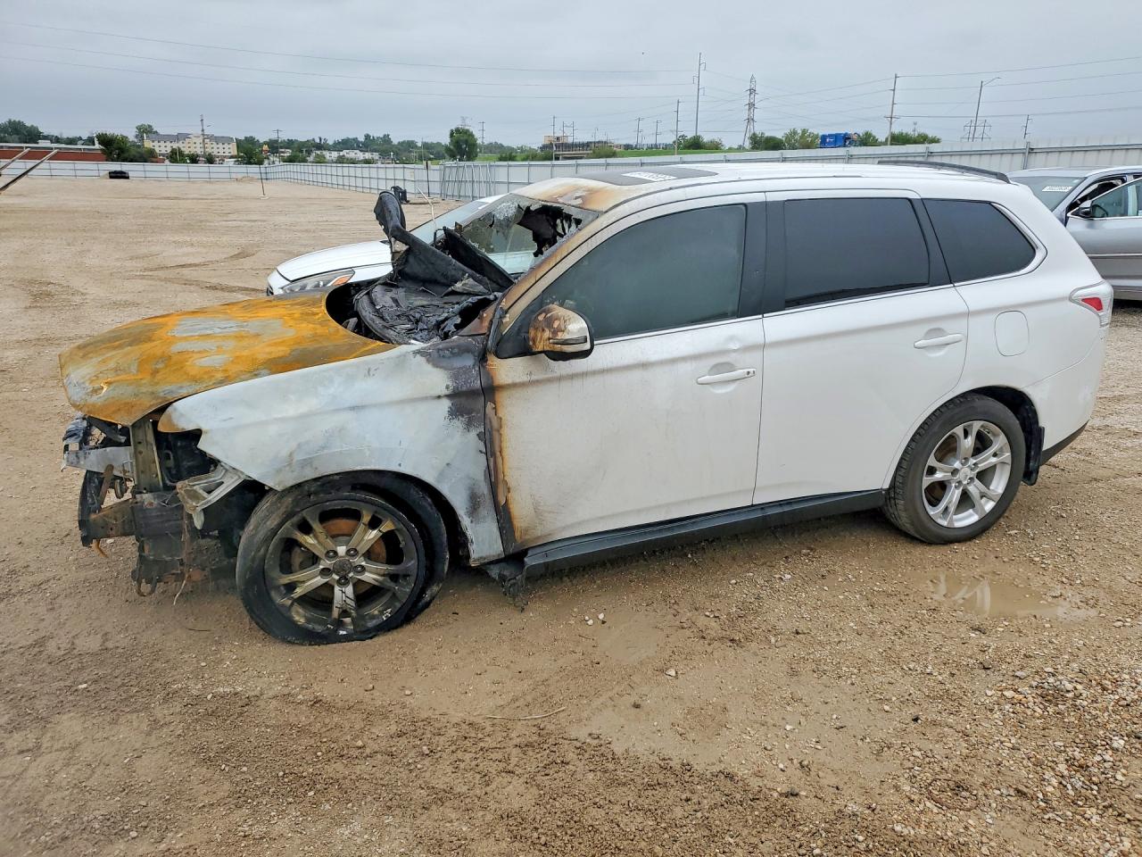2014 MITSUBISHI OUTLANDER GT | JA4JZ4AX5EZ005642 | UPCARS