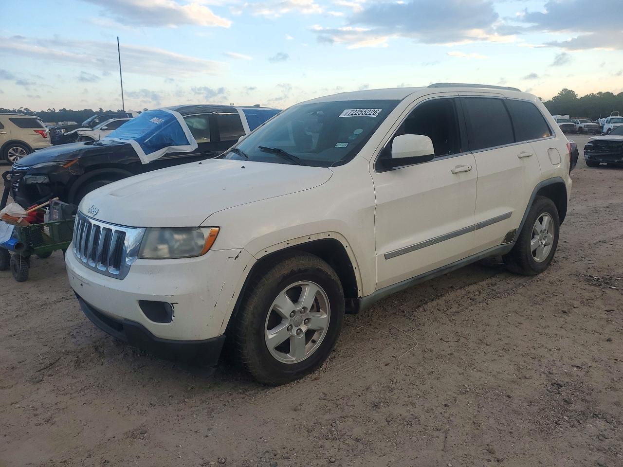 2011 JEEP GRAND CHER LAREDO | 1J4RR4GG9BC551062 | UPCARS