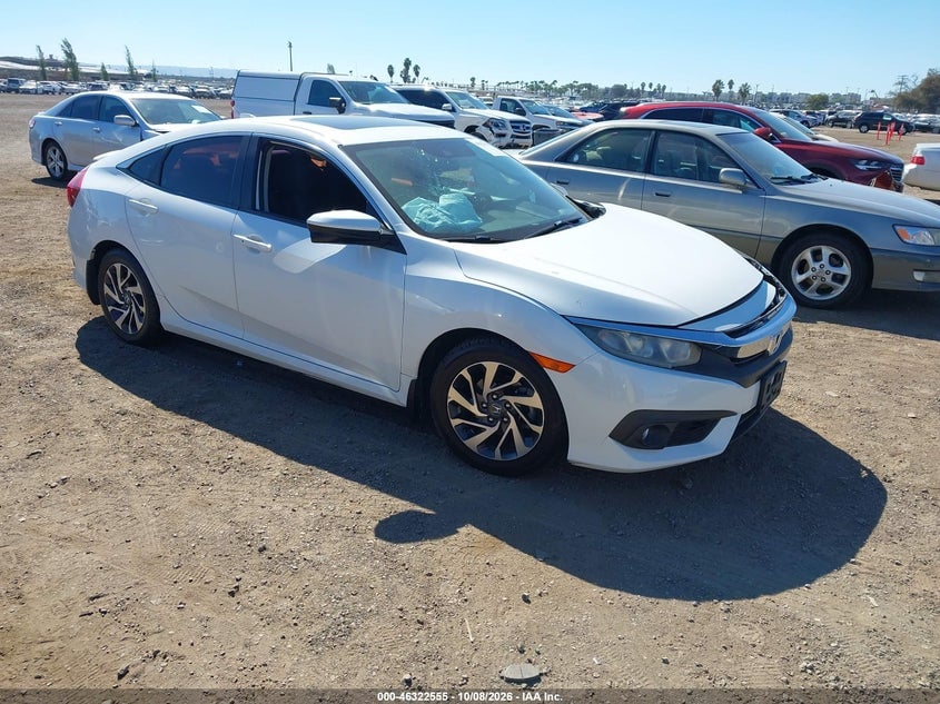 2018 HONDA CIVIC EX | 2HGFC2F81JH538117 | UPCARS