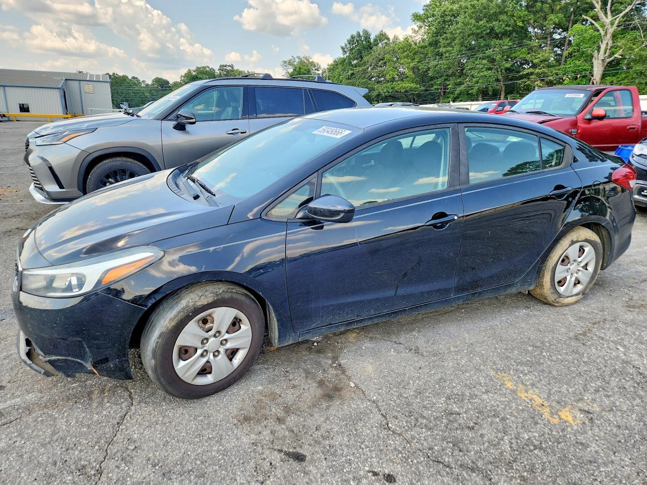 2018 KIA FORTE LX | 3KPFK4A7XJE229821 | UPCARS
