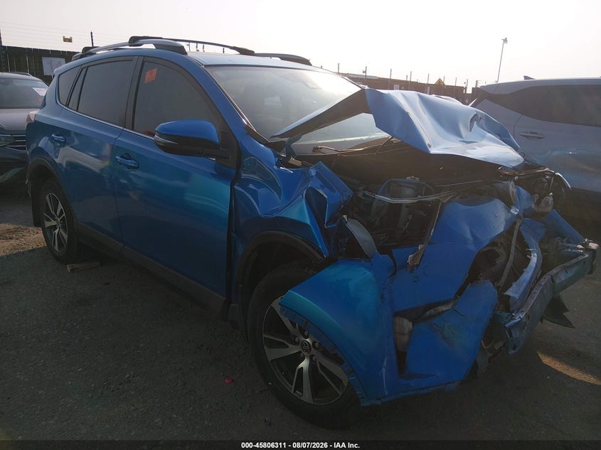 2018 TOYOTA RAV4 XLE | JTMRFREV0JJ186858 | UPCARS
