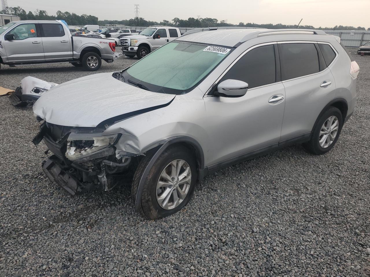 2015 NISSAN ROGUE SV | 5N1AT2MV4FC752784 | UPCARS