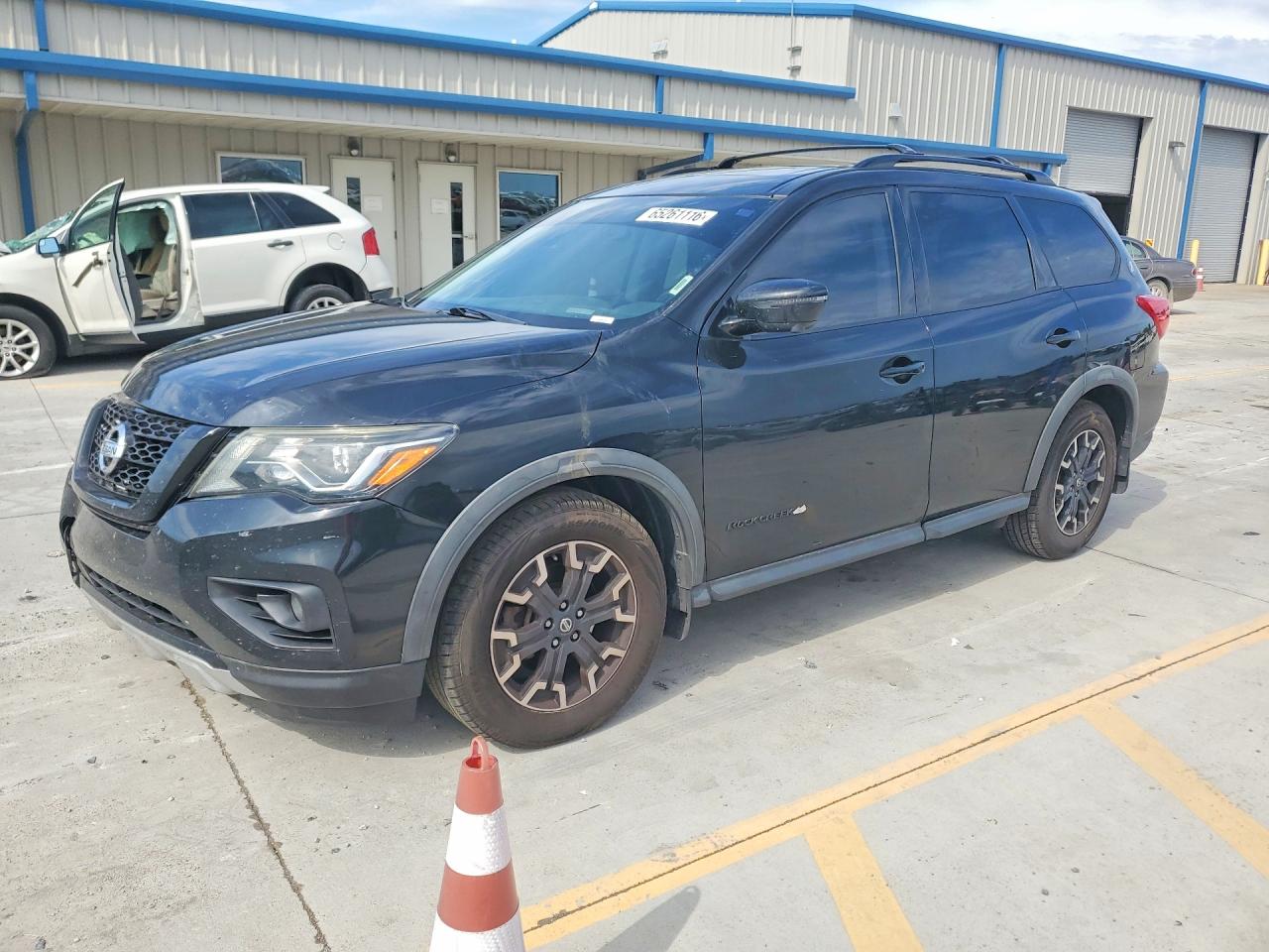 2020 NISSAN PATHFINDER SL | 5N1DR2CM2LC587057 | UPCARS