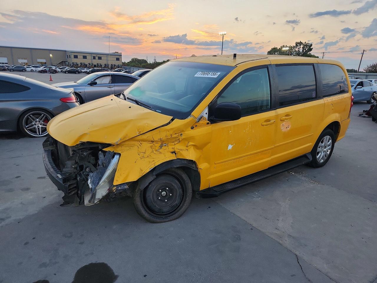 2016 DODGE CARAVAN SE | 2C7WDGBGXGR161895 | UPCARS