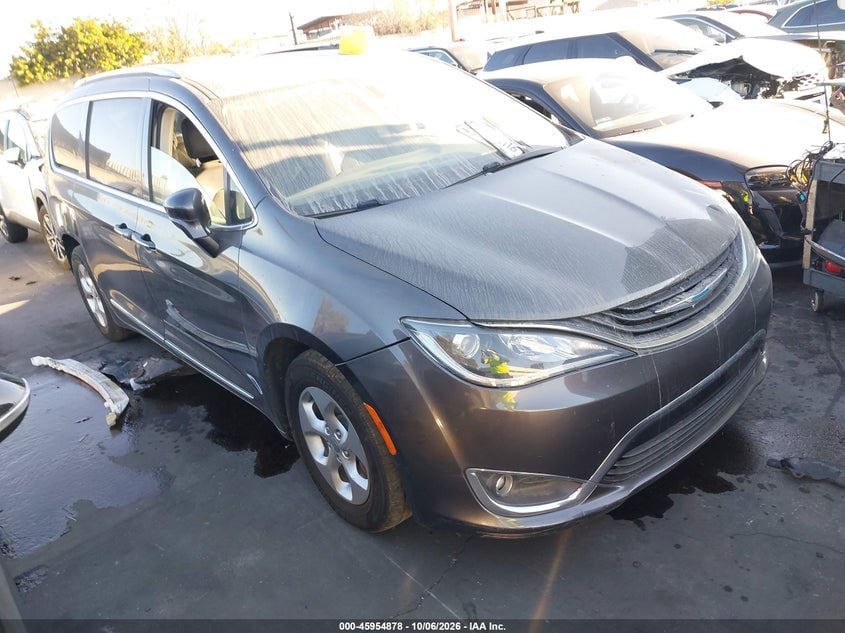 2018 CHRYSLER PACIFICA HYBRID TOURING L | 2C4RC1L7XJR125057 | UPCARS