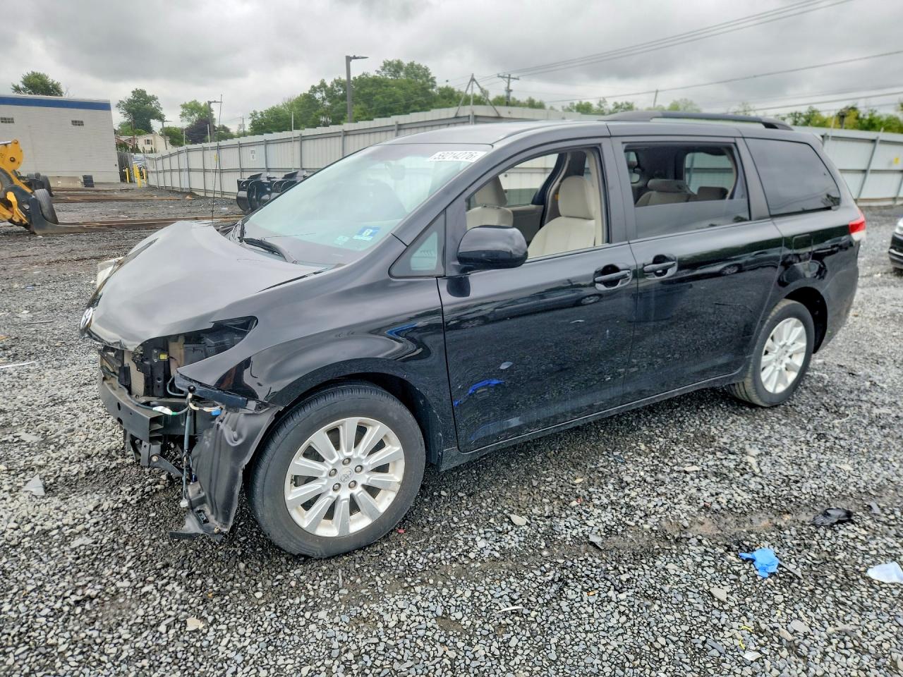 2012 TOYOTA SIENNA LE | 5TDJK3DC4CS038594 | UPCARS