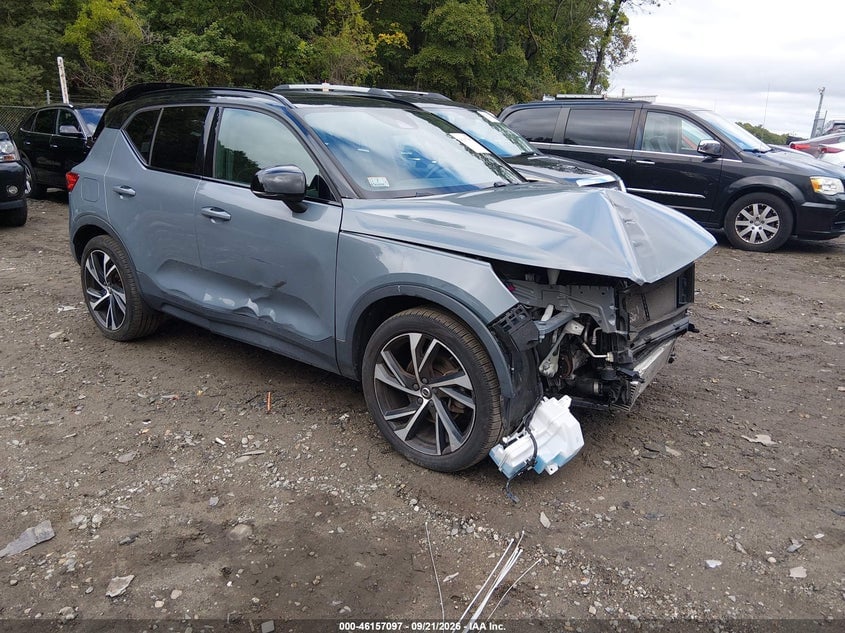 2020 VOLVO XC40 T5 R-DESIGN | YV4162UM9L2246854 | UPCARS