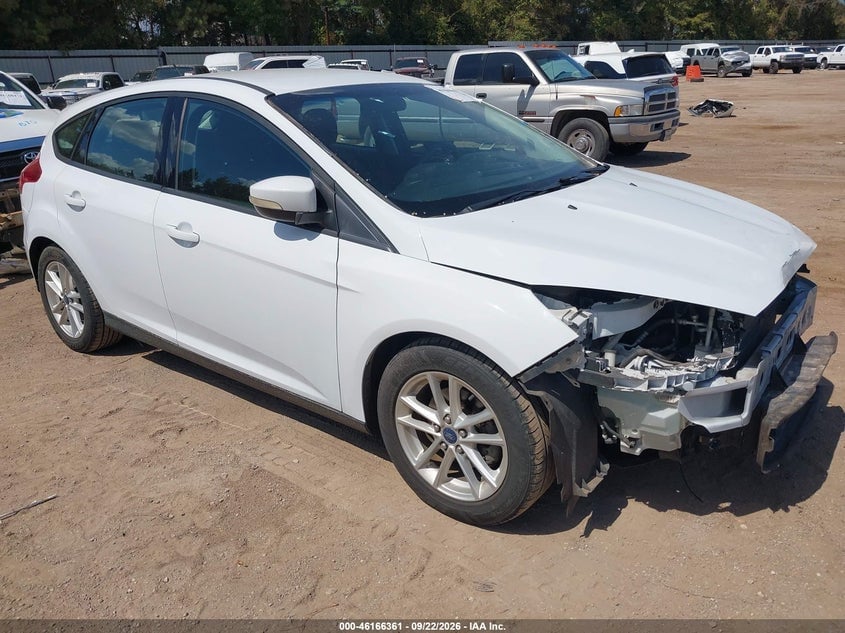 2015 FORD FOCU SE | 1FADP3K20FL243799 | UPCARS