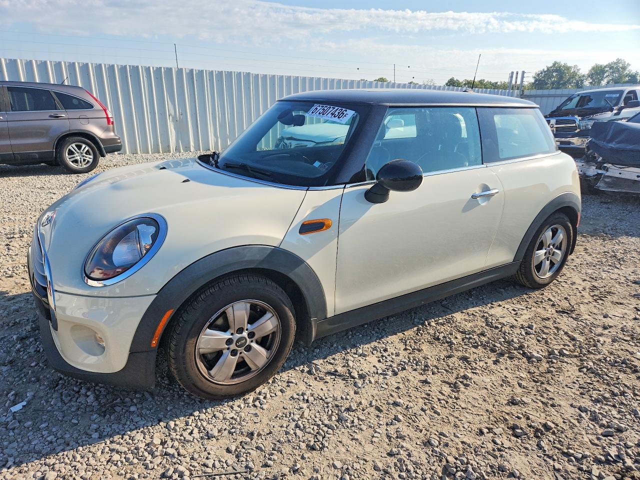 2015 MINI COOPER | WMWXM5C51F3A58942 | UPCARS