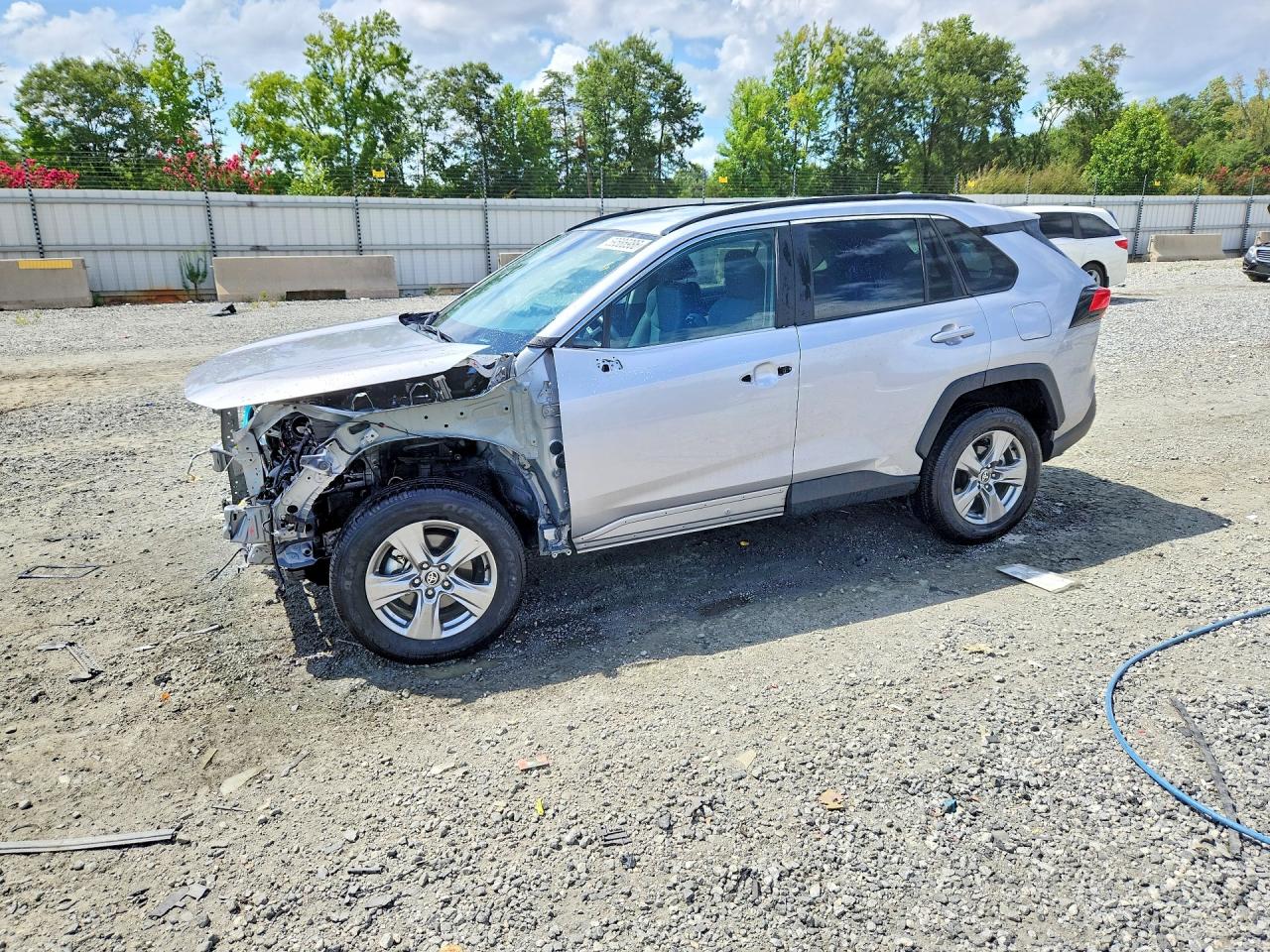 2024 TOYOTA RAV4 XLE | 2T3W1RFV0RC291219 | UPCARS