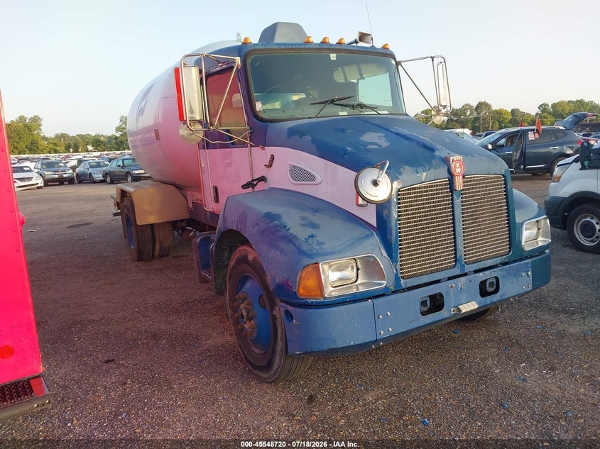 2004 KENWORTH CONSTRUCTION T300 | 2NKMHD7X04M057004 | UPCARS
