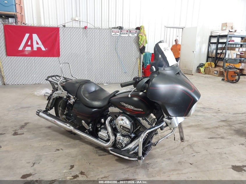 2016 HARLEY-DAVIDSON FLHX STREET GLIDE | 1HD1KBM16GB610978 | UPCARS