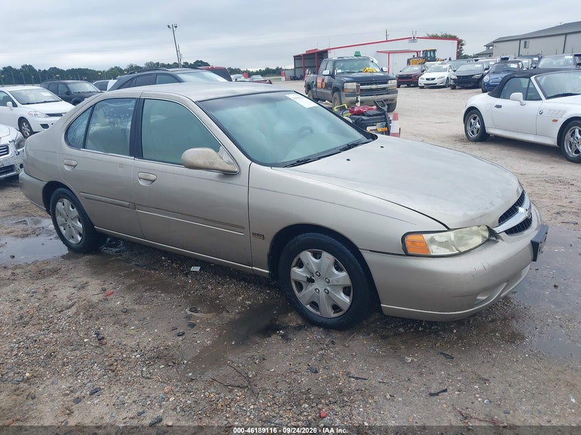 2001 NISSAN ALTIMA GXE | 1N4DL01D21C185569 | UPCARS