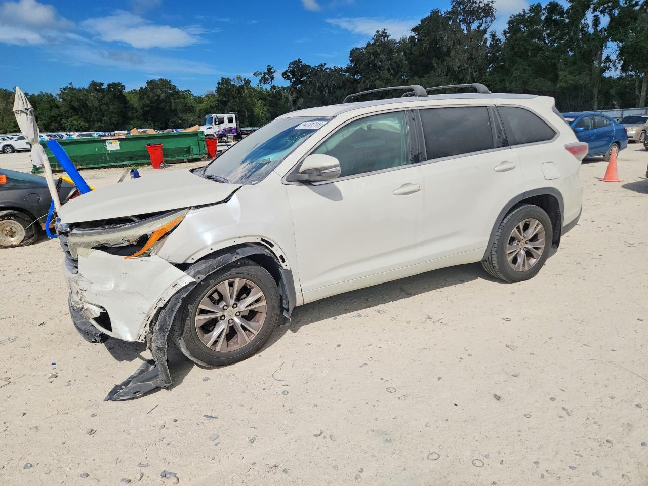 2015 TOYOTA HIGHLANDER XLE | 5TDJKRFH6FS190974 | UPCARS