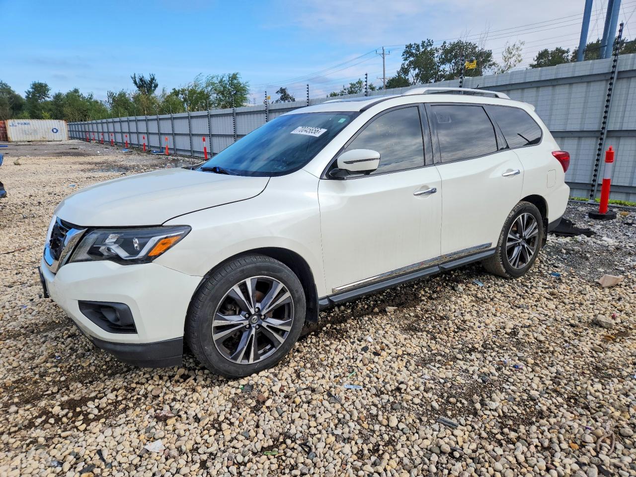 2017 NISSAN PATHFINDER PLATINUM | 5N1DR2MM4HC628813 | UPCARS