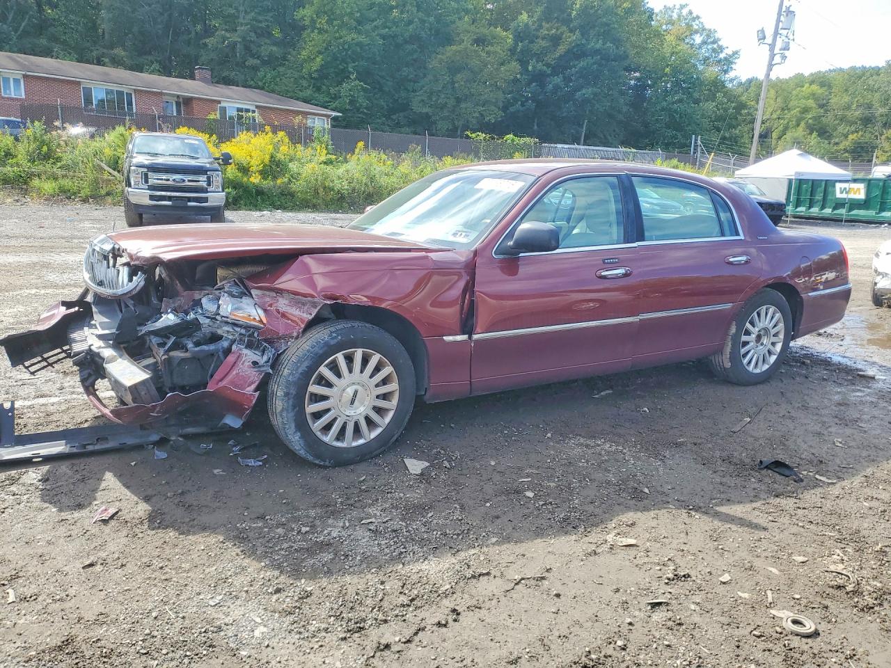2003 LINCOLN TOWNCAR SIGNATURE | 1LNHM82W63Y609151 | UPCARS
