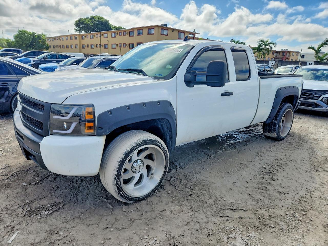 2010 CHEVROLET SILVERADO K1500 LT | 1GCSKSE31AZ119156 | UPCARS