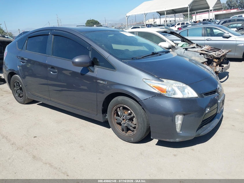 2014 TOYOTA PRIUS TWO | JTDKN3DU6E1744499 | UPCARS